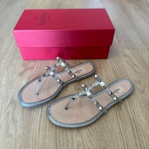 Valentino Garavani Metallic Silver Rockstud Leather Thong Sandals